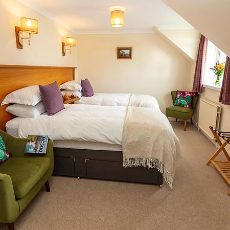 Eilean Donan Guest House อัลลาพูล ภายนอก รูปภาพ